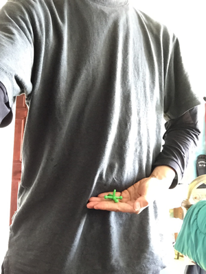 holding jack at abdomen to sense energy movement direction